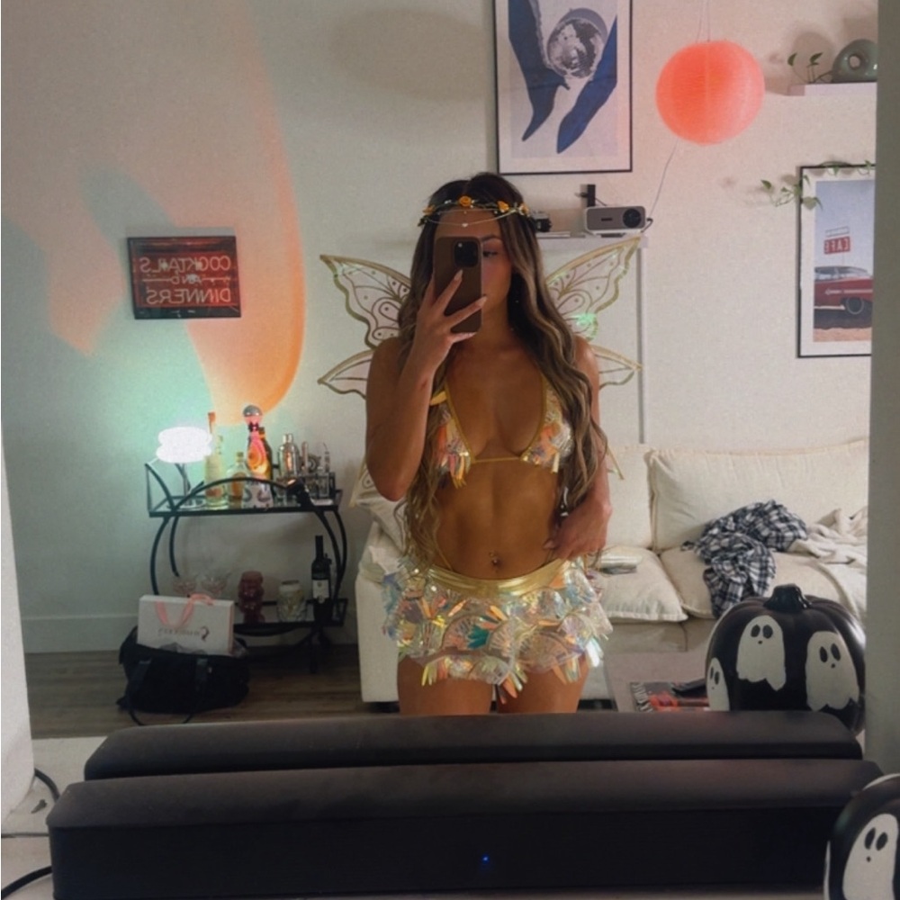 costume/set